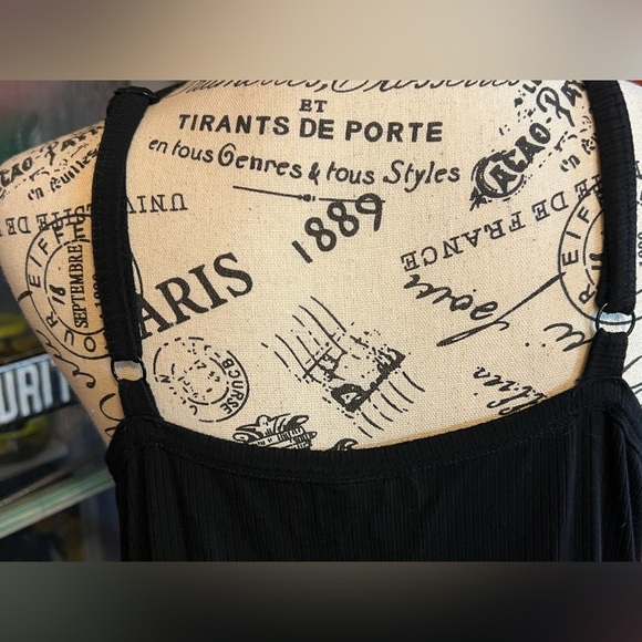 Torrid Black Everyday Ribbed Strappy Halter Tank Top / Size 2 🖤 - Picture 9 of 16